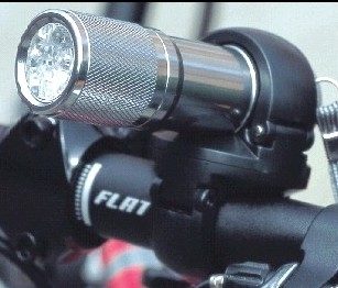 9顆LED腳踏車車燈 + 腳架 (禮盒組)
